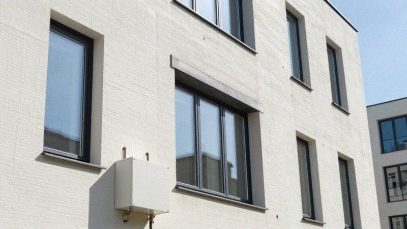 Jak obniżyć rachunki: termomodernizacja czy zmiana umowy?