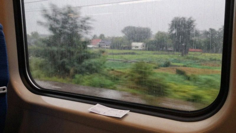 Czy opóźnienia spowodowane warunkami atmosferycznymi podlegają rekompensacie?