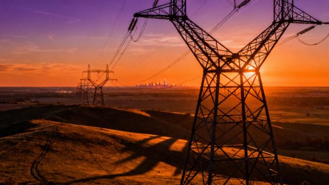 Jak działa rynek energii elektrycznej? Kluczowe informacje i mechanizmy