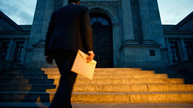 Jak sprawdzić, czy Karta Dużej Rodziny jest do odbioru? Praktyczny poradnik