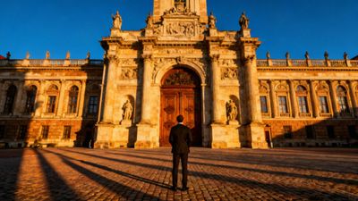 Pracownicy budżetówki — kim są i jakie mają przywileje?