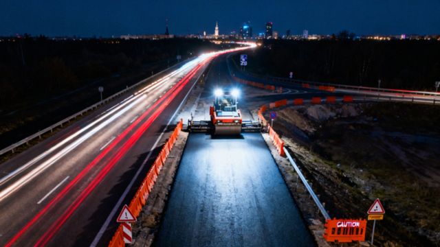 Ruch na S8 — co wpływa na jego płynność i jak unikać utrudnień?